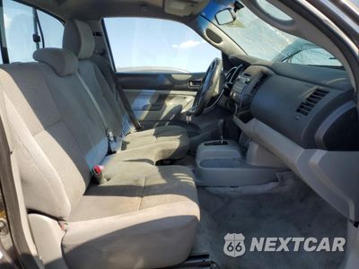 Zdjęcie 7 z 14 samochodu: 2011 TOYOTA TACOMA VIN:5TFNX4CNXBX003739 - miniatura
