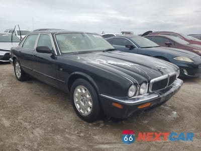 Czwarte zdjęcie samochodu z boku: 2001 JAGUAR XJ8 VIN:SAJDA14C51LF32650 - miniatura