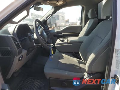 Piąte zdjęcie samochodu w środku: 2020 FORD F450 SUPER DUTY VIN:1FDUF4GN2LEE46615 - miniatura