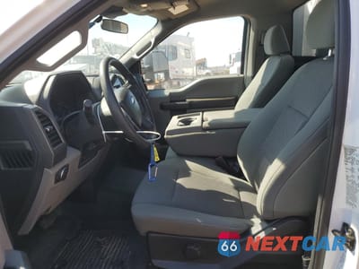 Piąte zdjęcie samochodu w środku: 2020 FORD F450 SUPER DUTY VIN:1FDUF4GN2LEE46615 - miniatura