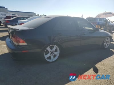 Trzecie zdjęcie samochodu z tyłu: 2001 LEXUS IS 300 VIN:JTHBD182010005532 - miniatura