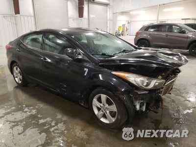 Czwarte zdjęcie samochodu z boku: 2013 HYUNDAI ELANTRA GLS VIN:5NPDH4AEXDH369162 - miniatura