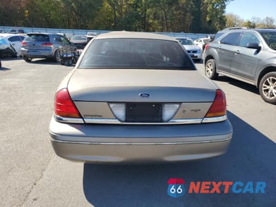 Zdjęcie 6 z 12 samochodu: 2002 FORD CROWN VICTORIA VIN:2FAFP73WX2X109672 - miniatura