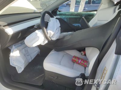 Zdjęcie 7 z 12 samochodu: 2023 TESLA MODEL Y VIN:7SAYGAEE7PF640407 - miniatura