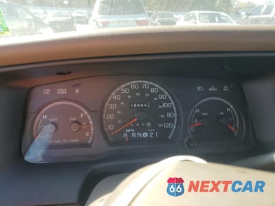 Zdjęcie 9 z 12 samochodu: 2002 FORD CROWN VICTORIA VIN:2FAFP73WX2X109672 - miniatura