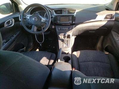 Zdjęcie 8 z 12 samochodu: 2017 NISSAN SENTRA S VIN:3N1AB7AP1HY351832 - miniatura