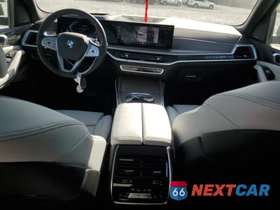 Zdjęcie 8 z 15 samochodu: 2024 BMW X7 XDRIVE40I VIN:5UX23EM05R9V57890 - miniatura