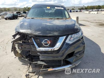 Piąte zdjęcie samochodu w środku: 2017 NISSAN ROGUE S VIN:KNMAT2MT3HP601658 - miniatura