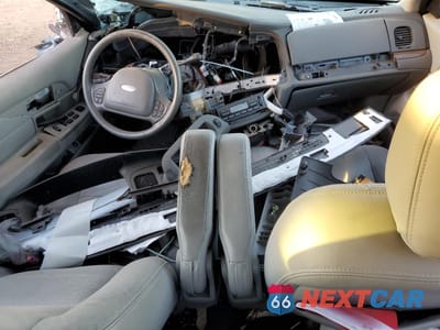 Zdjęcie 8 z 13 samochodu: 2004 FORD CROWN VICTORIA LX VIN:2FAHP74W84X151316 - miniatura