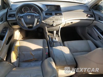 Zdjęcie 8 z 12 samochodu: 2008 HONDA ACCORD EXL VIN:1HGCP26878A130107 - miniatura
