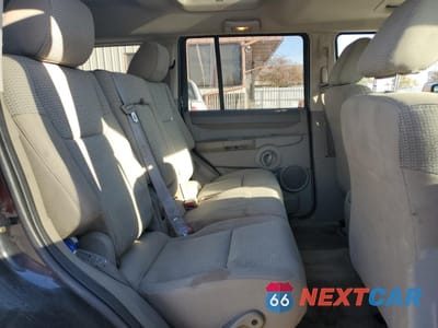 Zdjęcie 12 z 15 samochodu: 2006 JEEP COMMANDER VIN:1J8HG48KX6C314122 - miniatura
