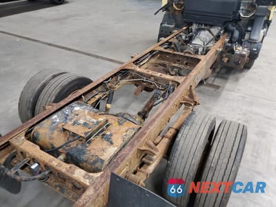 Zdjęcie 10 z 12 samochodu: 2017 ISUZU NPR HD VIN:54DC4W1C7HS808130 - miniatura