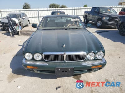 Piąte zdjęcie samochodu w środku: 2003 JAGUAR XJ8 VIN:SAJDA14C93LF51043 - miniatura