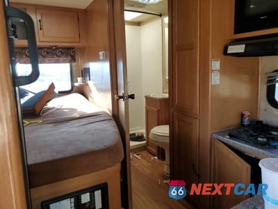 Zdjęcie 6 z 10 samochodu: 2012 FORD ECONOLINE E350 SUPER DUTY CUTAWAY VAN VIN:1FDWE3FL7CDB23866 - miniatura