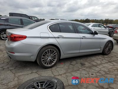 Trzecie zdjęcie samochodu z tyłu: 2019 BMW 530 XI VIN:WBAJA7C5XKG910084 - miniatura