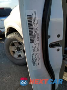 Zdjęcie 12 z 12 samochodu: 2012 DODGE RAM 2500 LARAMIE VIN:3C6UD5KL2CG177473 - miniatura
