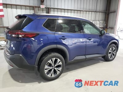 Trzecie zdjęcie samochodu z tyłu: 2021 NISSAN ROGUE SV VIN:5N1AT3BB2MC717057 - miniatura