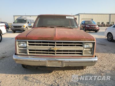 Piąte zdjęcie samochodu w środku: 1985 CHEVROLET C10 VIN:1GCDC14H3FS163088 - miniatura