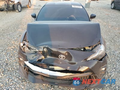 Piąte zdjęcie samochodu w środku: 2019 TOYOTA 86 GT VIN:JF1ZNAE10K9302629 - miniatura