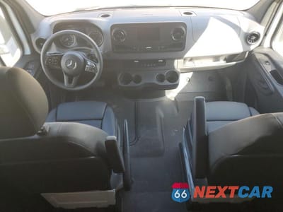 Zdjęcie 8 z 13 samochodu: 2024 MERCEDES-BENZ SPRINTER 3500 VIN:W1Y5NDHY9RT173953 - miniatura