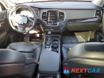 Zdjęcie 8 z 14 samochodu: 2018 VOLVO XC90 T6 VIN:YV4A22PKXJ1218022 - miniatura