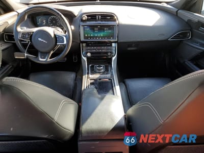 Zdjęcie 8 z 13 samochodu: 2018 JAGUAR XE S VIN:SAJAM4FV6JCP17040 - miniatura
