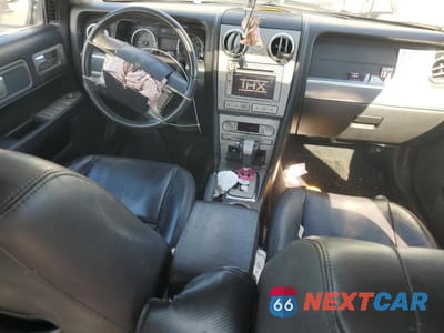Zdjęcie 8 z 12 samochodu: 2008 LINCOLN MKZ VIN:3LNHM26T48R625285 - miniatura