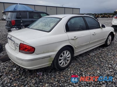 Trzecie zdjęcie samochodu z tyłu: 2002 HYUNDAI SONATA GLS VIN:KMHWF35H32A652192 - miniatura