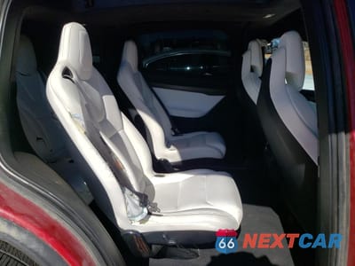 Zdjęcie 11 z 16 samochodu: 2018 TESLA MODEL X VIN:5YJXCBE46JF135726 - miniatura