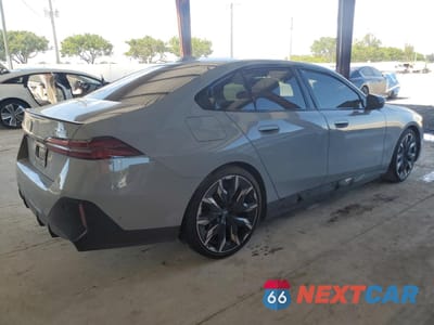 Trzecie zdjęcie samochodu z tyłu: 2024 BMW I5 M60 VIN:WBY43FK00RCR76606 - miniatura