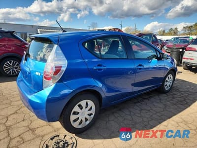 Trzecie zdjęcie samochodu z tyłu: 2012 TOYOTA PRIUS C ONE VIN:JTDKDTB37C1507823 - miniatura