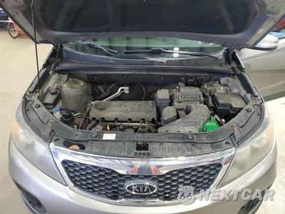 Zdjęcie 12 z 12 samochodu: 2011 KIA SORENTO BASE VIN:5XYKT3A18BG077009 - miniatura