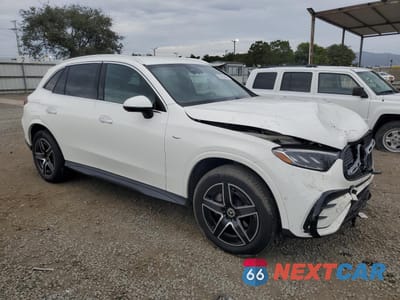 Czwarte zdjęcie samochodu z boku: 2025 MERCEDES-BENZ GLC 350E VIN:W1NKM5GB6SF362943 - miniatura