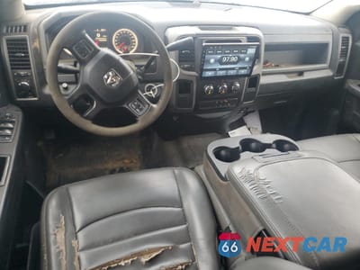 Zdjęcie 8 z 13 samochodu: 2017 RAM 5500 FLATBED TRUCK VIN:3C7WRMFLXHG500444 - miniatura