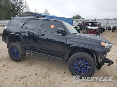 Czwarte zdjęcie samochodu z boku: 2019 TOYOTA 4RUNNER SR5/SR5 PREMIUM VIN:JTEBU5JR2K5650537 - miniatura