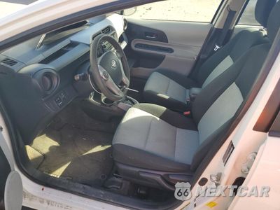 Zdjęcie 7 z 12 samochodu: 2012 TOYOTA PRIUS C VIN:JTDKDTB35C1022533 - miniatura