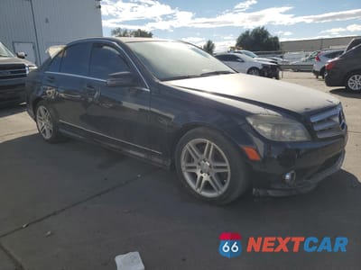 Czwarte zdjęcie samochodu z boku: 2010 MERCEDES-BENZ C 350 VIN:WDDGF5GB9AF463602 - miniatura