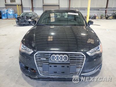 Piąte zdjęcie samochodu w środku: 2016 AUDI A3 E-TRON PREMIUM VIN:WAUUPBFF5GA090655 - miniatura