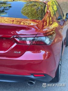 Czwarte zdjęcie samochodu z boku: 2023 TOYOTA CAMRY XLE VIN:4T1F11AK3PU093978 - miniatura