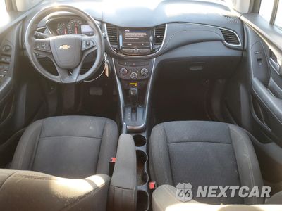 Zdjęcie 8 z 16 samochodu: 2020 CHEVROLET TRAX LS VIN:KL7CJKSB3LB026988 - miniatura