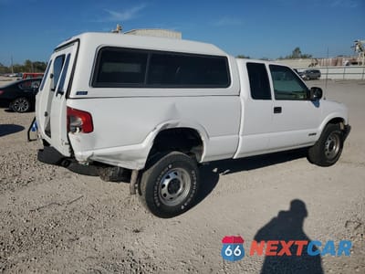 Trzecie zdjęcie samochodu z tyłu: 2001 CHEVROLET S TRUCK S10 VIN:1GCDT19WX18223249 - miniatura