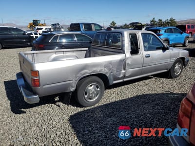 Trzecie zdjęcie samochodu z tyłu: 1994 TOYOTA PICKUP 1/2 TON EXTRA LONG WHEELBASE VIN:JT4VN93D3R5040163 - miniatura