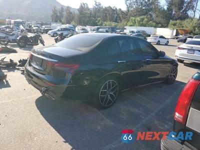 Trzecie zdjęcie samochodu z tyłu: 2022 MERCEDES-BENZ E 350 VIN:W1KZF8DB6NB075335 - miniatura