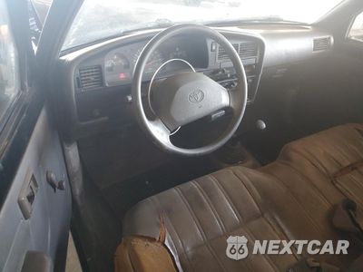 Zdjęcie 8 z 12 samochodu: 1992 TOYOTA PICKUP 1/2 TON SHORT WHEELBASE VIN:JT4RN81A9N0088603 - miniatura
