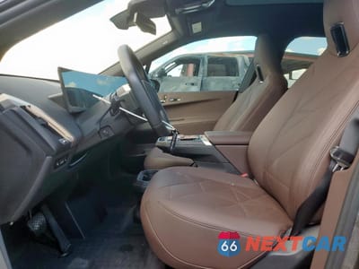 Zdjęcie 7 z 15 samochodu: 2024 BMW IX XDRIVE50 VIN:WB523CF08RCN04652 - miniatura