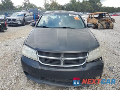 Piąte zdjęcie samochodu w środku: 2010 DODGE AVENGER R/T VIN:1B3CC5FB0AN221078 - miniatura