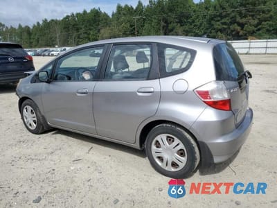 Drugie zdjęcie samochodu z przodu: 2010 HONDA FIT VIN:JHMGE8H28AS000725 - miniatura