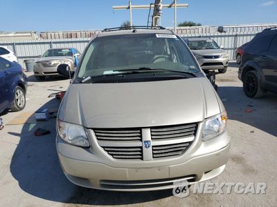Piąte zdjęcie samochodu w środku: 2005 DODGE CARAVAN SXT VIN:1D4GP45R95B287135 - miniatura