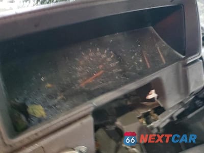 Zdjęcie 9 z 12 samochodu: 1988 TOYOTA PICKUP 1/2 TON RN50 VIN:JT4RN50A4J5168548 - miniatura