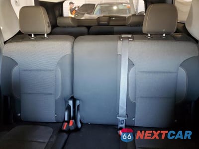 Zdjęcie 10 z 13 samochodu: 2018 CHEVROLET TRAVERSE LS VIN:1GNERFKW8JJ103878 - miniatura